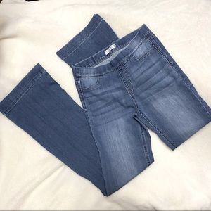 Cello pull on flare Jeggings • Medium